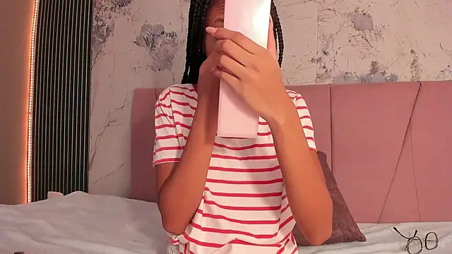 Mia Duarte1 online show from July 30, 2026, 6:29 pm