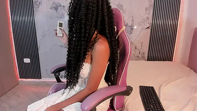 Mia Duarte1 online show from April 23, 2026, 3:13 am