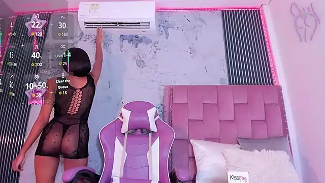 Mia Duarte1 online show from October 9, 2025, 7:47 pm