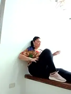 Lenacorbet online show from November 13, 2025, 6:45 pm