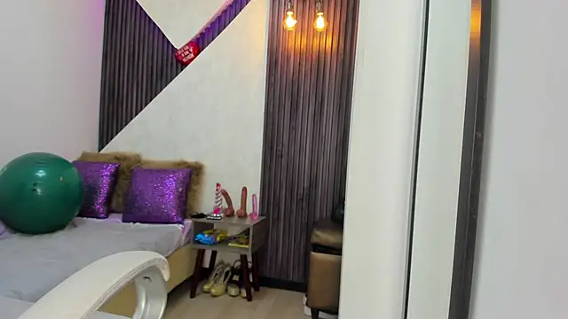 Snapshot of roxana_santini chatting on November 7, 2025, 3:49 pm roxana santini online show from November 7, 2025, 3:49 pm