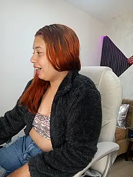 Snapshot of roxana_santini chatting on December 13, 2025, 8:04 pm roxana santini online show from December 13, 2025, 8:04 pm