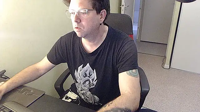 blueandwhite1 online show from March 11, 2026, 7:46 am