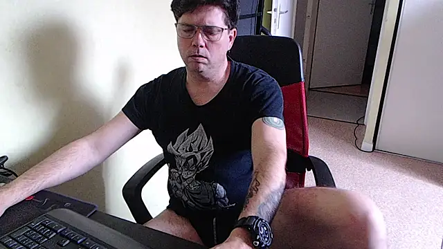 blueandwhite1 online show from February 20, 2026, 3:36 pm