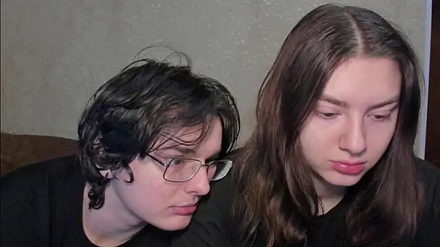 muuur fam online show from December 2, 2025, 7:15 pm