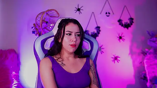 Snapshot of _chloe_moons_ chatting on October 20, 2025, 9:26 pm chloe moons online show from October 20, 2025, 9:26 pm