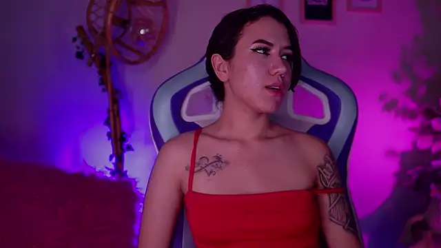 Snapshot of _chloe_moons_ chatting on December 2, 2025, 9:05 pm chloe moons online show from December 2, 2025, 9:05 pm