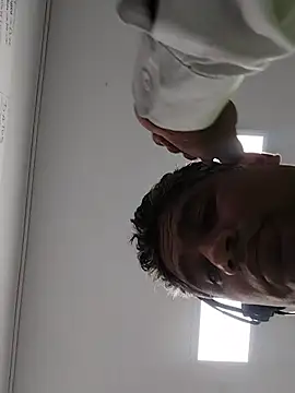 Snapshot of danigarci2307 chatting on December 4, 2025, 9:03 pm danigarci2307 online show from December 4, 2025, 9:03 pm