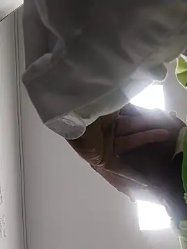 Snapshot of danigarci2307 chatting on November 6, 2025, 10:14 pm danigarci2307 online show from November 6, 2025, 10:14 pm