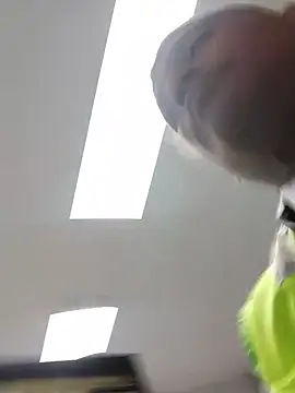 danigarci2307 online show from December 18, 2025, 12:05 am