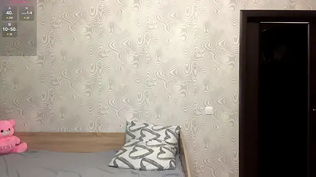 TianaWidell online show from December 3, 2025, 2:16 pm