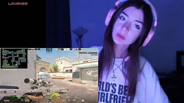 shadowraze228 online show from December 21, 2025, 7:04 pm