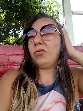 isabella lovem online show from April 21, 2026, 4:24 pm