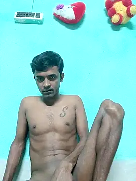 Snapshot of ShinuRoy chatting on October 17, 2025, 10:11 pm ShinuRoy online show from October 17, 2025, 10:11 pm