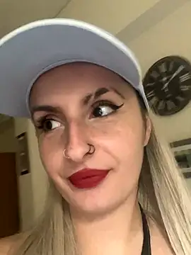 Snapshot of Sexy_Bulgarian_woman chatting on October 12, 2025, 9:10 am Sexy Bulgarian woman online show from October 12, 2025, 9:10 am