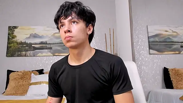 Snapshot of Tyler_durten chatting on November 19, 2025, 3:06 am Tyler durten online show from November 19, 2025, 3:06 am