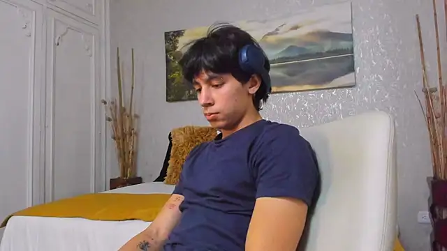 Snapshot of Tyler_durten chatting on November 28, 2025, 3:17 am Tyler durten online show from November 28, 2025, 3:17 am