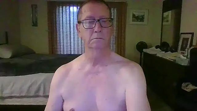 Snapshot of camminmichaellll chatting on March 23, 2026, 12:00 am camminmichaellll online show from March 23, 2026, 12:00 am