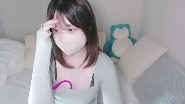 Snapshot of mi__san chatting on April 25, 2026, 10:40 am mi san online show from April 25, 2026, 10:40 am