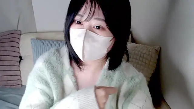 Snapshot of mi__san chatting on November 2, 2025, 9:36 am mi san online show from November 2, 2025, 9:36 am