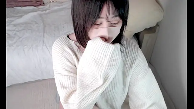 Snapshot of mi__san chatting on November 11, 2025, 10:10 am mi san online show from November 11, 2025, 10:10 am