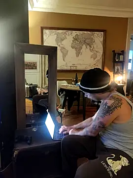 Titilouonlyf69 online show from October 6, 2025, 8:09 pm