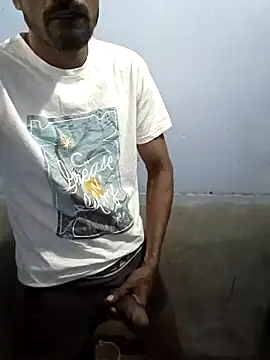 Snapshot of Mr_xxx007@xh chatting on March 19, 2026, 10:37 am Mr xxx007xh online show from March 19, 2026, 10:37 am