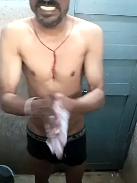 Snapshot of Mr_xxx007@xh chatting on February 12, 2026, 2:44 am Mr xxx007xh online show from February 12, 2026, 2:44 am