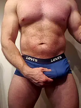 Snapshot of AlphaGymMale chatting on February 13, 2026, 12:10 am AlphaGymMale online show from February 13, 2026, 12:10 am