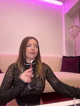 Angel  Vibe online show from January 6, 2026, 8:35 pm