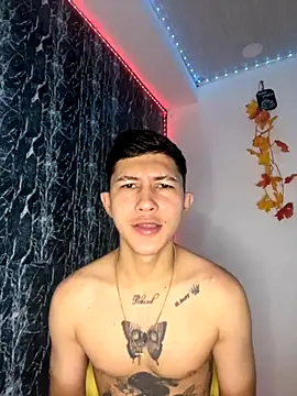 Alejandro BigCock22 online show from September 12, 2025, 5:13 pm