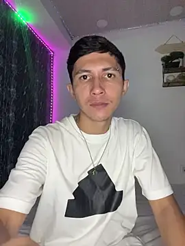 Alejandro BigCock22 online show from October 13, 2025, 7:54 am