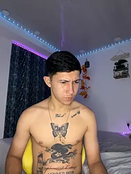 Alejandro BigCock22 online show from September 12, 2025, 3:06 am