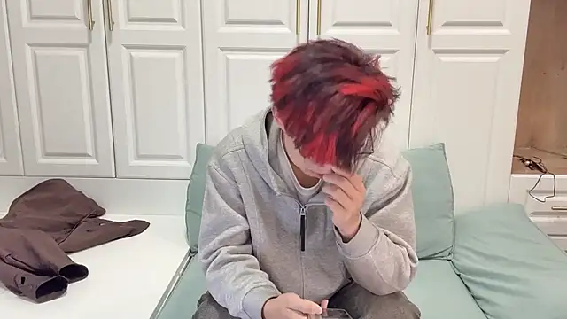 STxuguanhan online show from October 26, 2025, 9:53 am