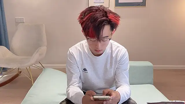 STxuguanhan online show from October 15, 2025, 7:27 am