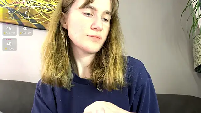 Snapshot of velina__ chatting on October 18, 2025, 8:55 pm velina online show from October 18, 2025, 8:55 pm