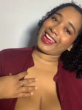 Snapshot of Yera_brown69 chatting on December 4, 2025, 8:08 pm Yera brown69 online show from December 4, 2025, 8:08 pm