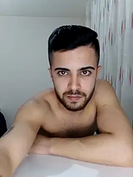 Ozi1910 online show from December 5, 2025, 4:16 pm