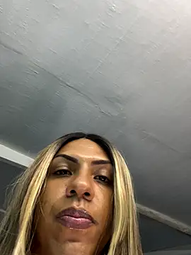 gataloiraa online show from November 15, 2025, 7:45 am