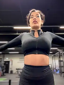 Snapshot of Risky_Workouts chatting on October 14, 2025, 9:54 am Risky Workouts online show from October 14, 2025, 9:54 am