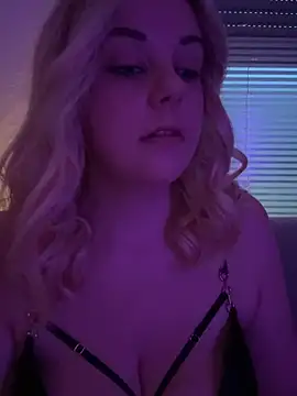 ItsLxsa online show from June 2, 2026, 7:47 pm