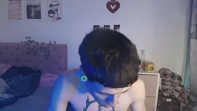 2cyboy  online show from September 21, 2025, 3:00 am