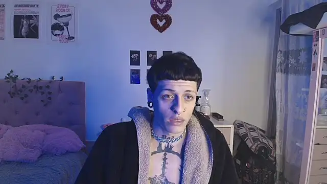 2cyboy  online show from September 30, 2025, 8:37 pm