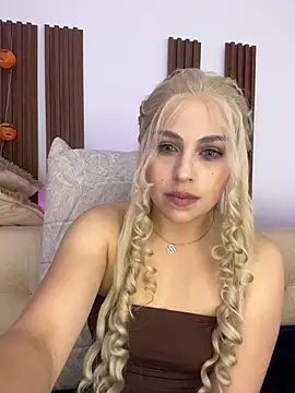 Snapshot of Mya_lorenz chatting on November 1, 2025, 7:13 am Mya lorenz online show from November 1, 2025, 7:13 am