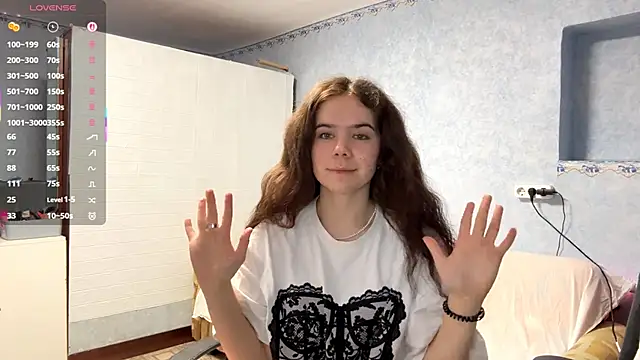 Snapshot of Lia_rise chatting on November 28, 2025, 3:12 pm Lia rise online show from November 28, 2025, 3:12 pm