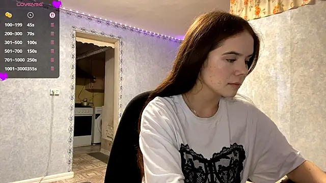 Snapshot of Lia_rise chatting on November 2, 2025, 1:16 pm Lia rise online show from November 2, 2025, 1:16 pm