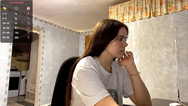 Snapshot of Lia_rise chatting on October 18, 2025, 1:02 pm Lia rise online show from October 18, 2025, 1:02 pm