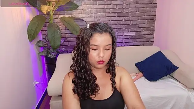 alicee revess online show from October 6, 2025, 7:36 pm
