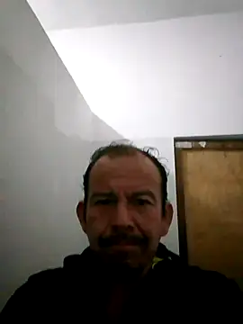 Snapshot of Hasam1285 chatting on November 18, 2025, 5:55 am Hasam1285 online show from November 18, 2025, 5:55 am