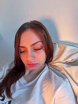 Snapshot of prettylittlefooxy chatting on February 9, 2026, 8:45 am prettylittlefooxy online show from February 9, 2026, 8:45 am